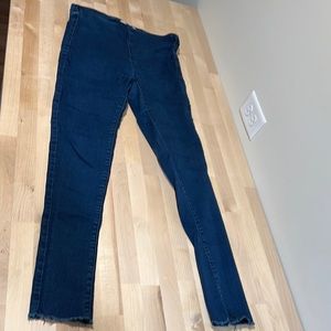 Free people skinny jean leggings with elastic waist band size 27